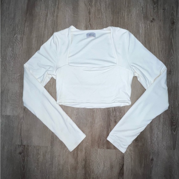 ARCH-Long Sleeve Crop Top in Ivory - Picture 8 of 9
